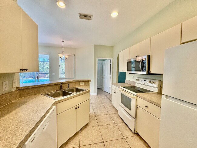 Building Photo - Peace, Comfort, and Great Location in this 3-Bedroom 2 Bath Pool Home in North Port!