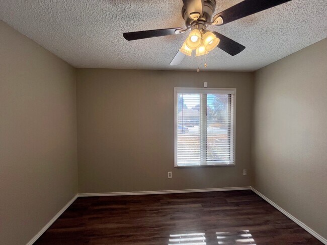 Building Photo - 5718 88th St