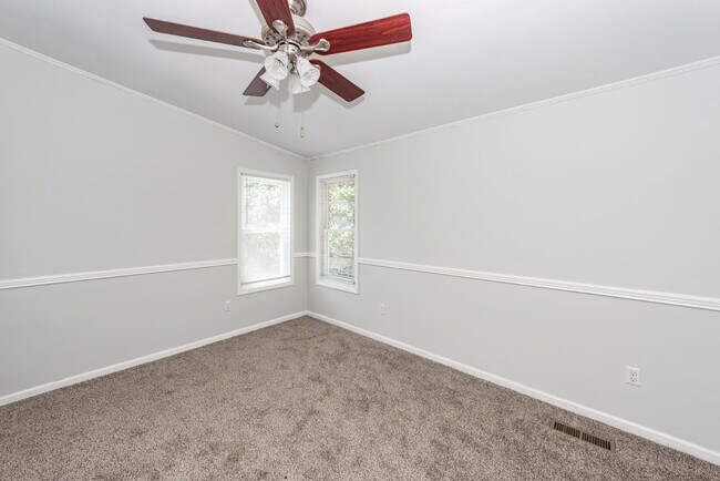 Building Photo - 113 Trescott Ct