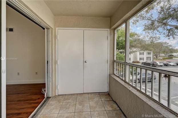 Building Photo - 2850 N Oakland Forest Dr