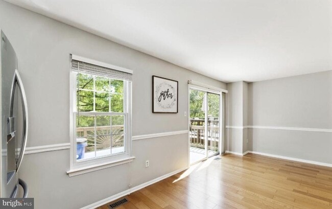 Building Photo - 8746 Ruppert Ct