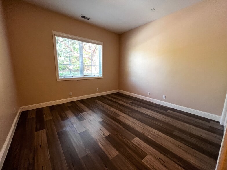 Building Photo - 4698 Granada Way