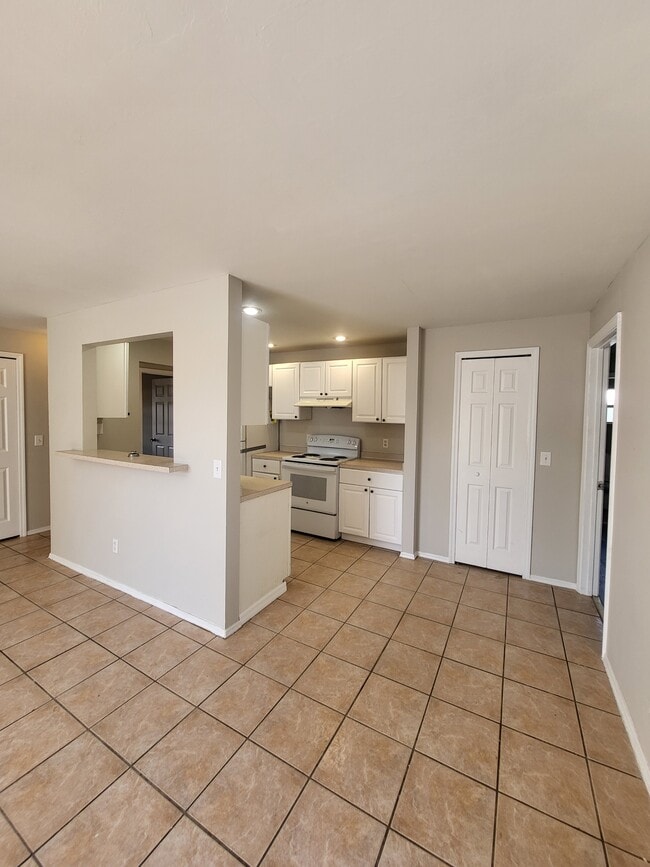 Building Photo - 3125 Blount St