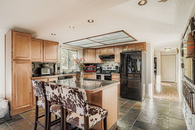 Building Photo - 13203 S Wamblee Valley Rd