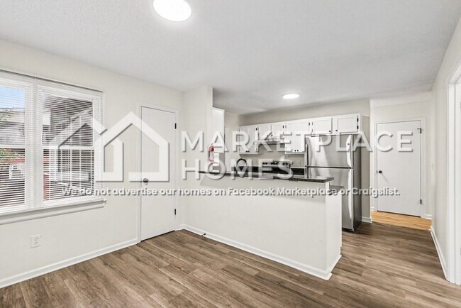 Building Photo - 3252 Greenhill Ct