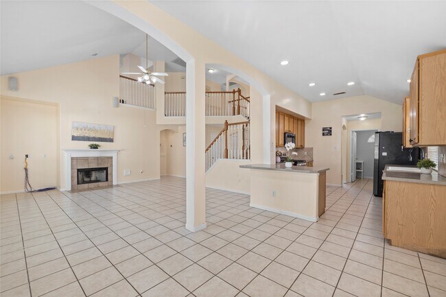 Building Photo - 11130 Camino Oaks Dr