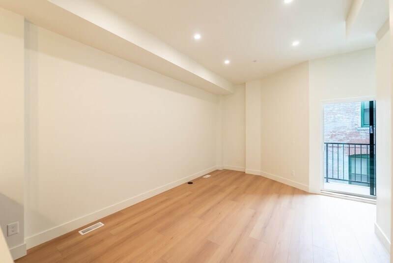 Building Photo - 544 N 600 W