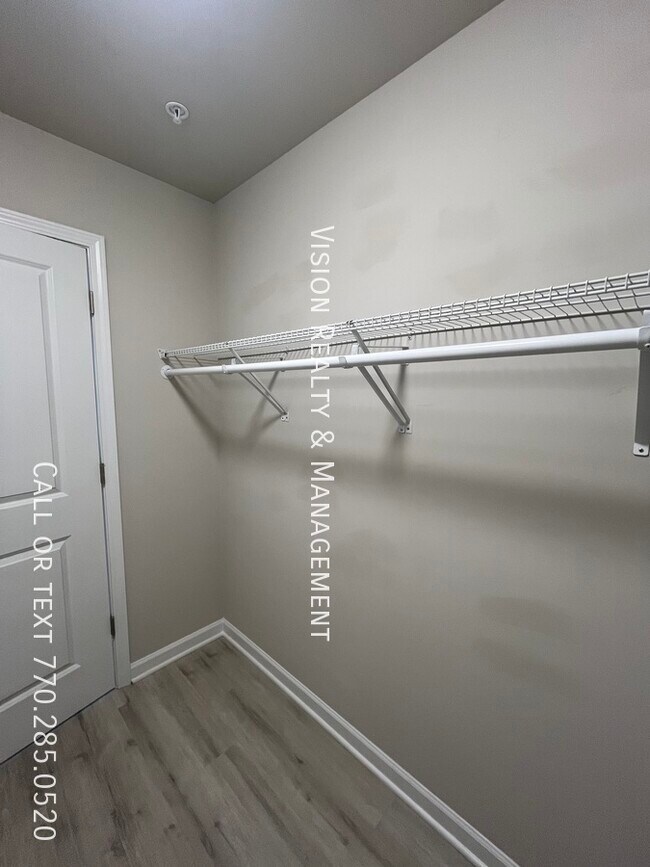 Building Photo - 8336 Triple Crown Dr