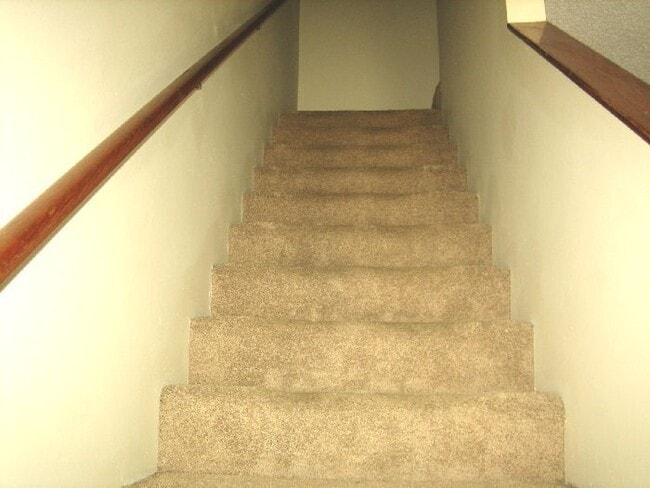 Building Photo - LAKE PARK CONDO