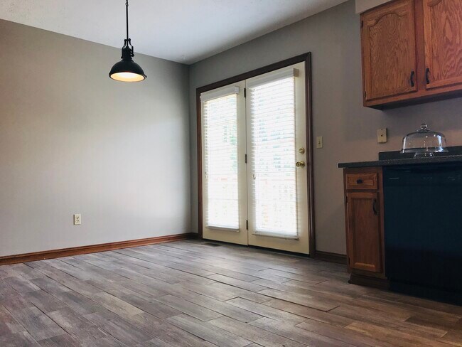 Eat-in kitchen-upstairs - 3 Indian Trail