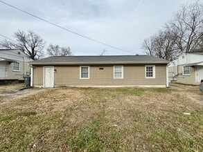 Building Photo - Newly Renovated One Bedroom Duplex - Move In Special!