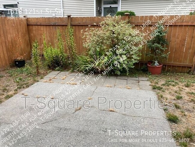 Building Photo - 1516 121st St SW