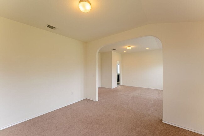 Building Photo - Beautiful Brick 3bed/2ba Home With High End Finishes & Must See Kitchen in NE Austin!