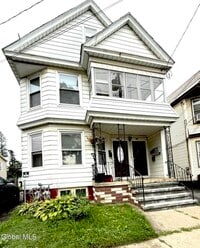 Building Photo - 1120 Pleasant St