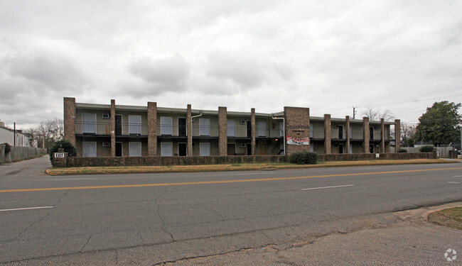 Building Photo - Meadowbrook Apartments