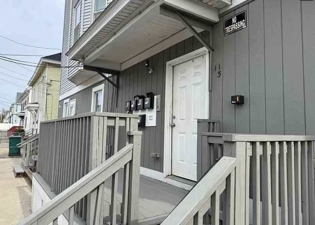 Building Photo - 11-15 Lilley Avenue