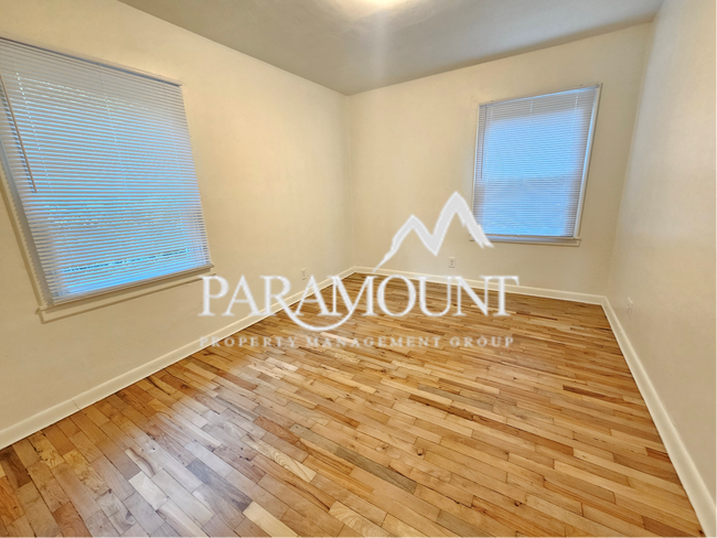 Building Photo - Recently Updated 1-Bedroom Unit in Bremerton. Landscaping Included!