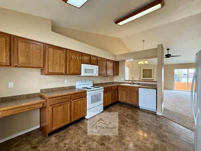 Building Photo - 6769 Ventana Ln