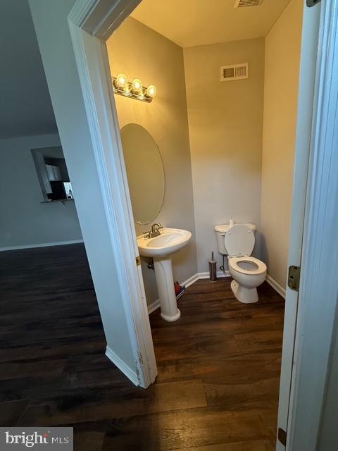 Building Photo - 97 Colts Neck Dr