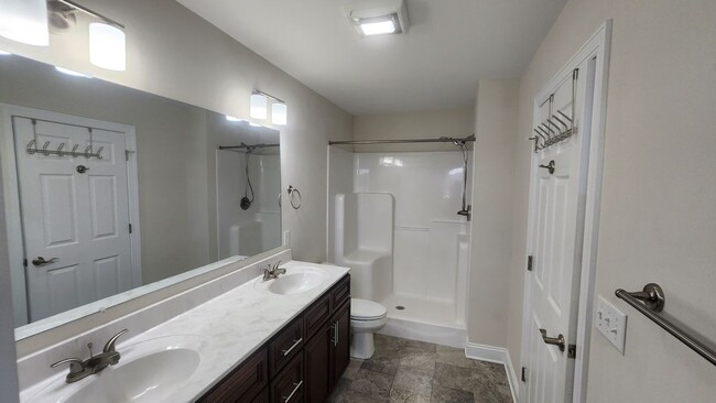 Building Photo - 2219 Deyerle Ave