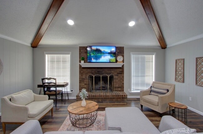 Building Photo - 3516 Skyline Blvd