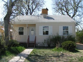 Building Photo - 1357 Kenton St