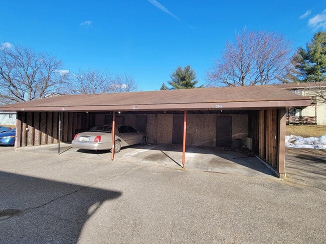 Building Photo - 2940 Vineland Ave SE