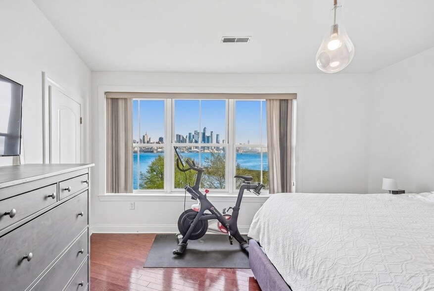 Building Photo - 22 Ave at Port Imperial