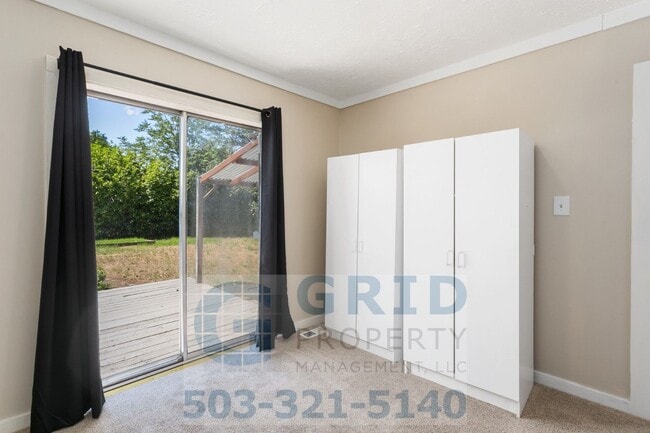 Building Photo - 2 Bedroom Home Available in Southeast Woodstock Area!