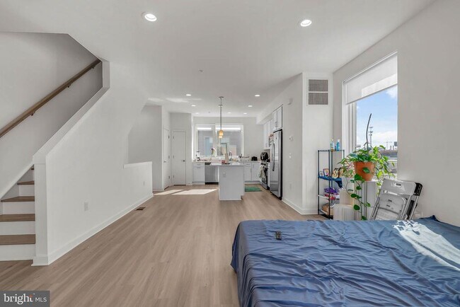 Building Photo - 3000 Schirra Ln