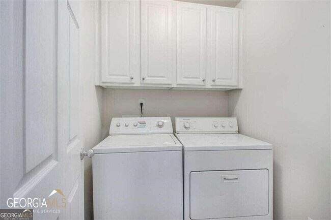 Building Photo - 608 Lofty Ln