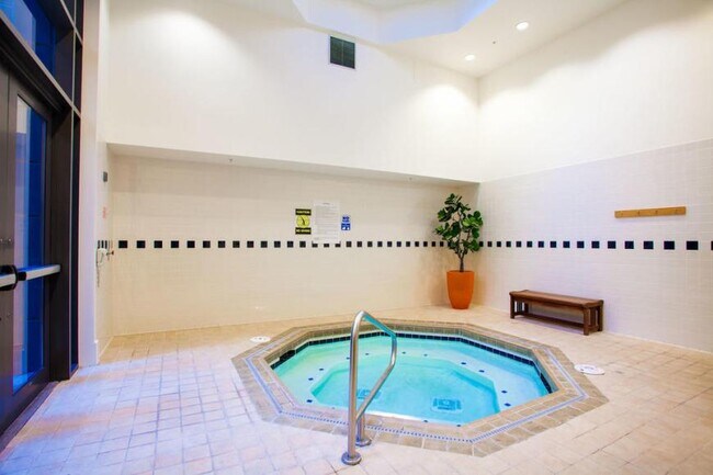 Building Photo - 1 bedroom in Seattle WA 98101