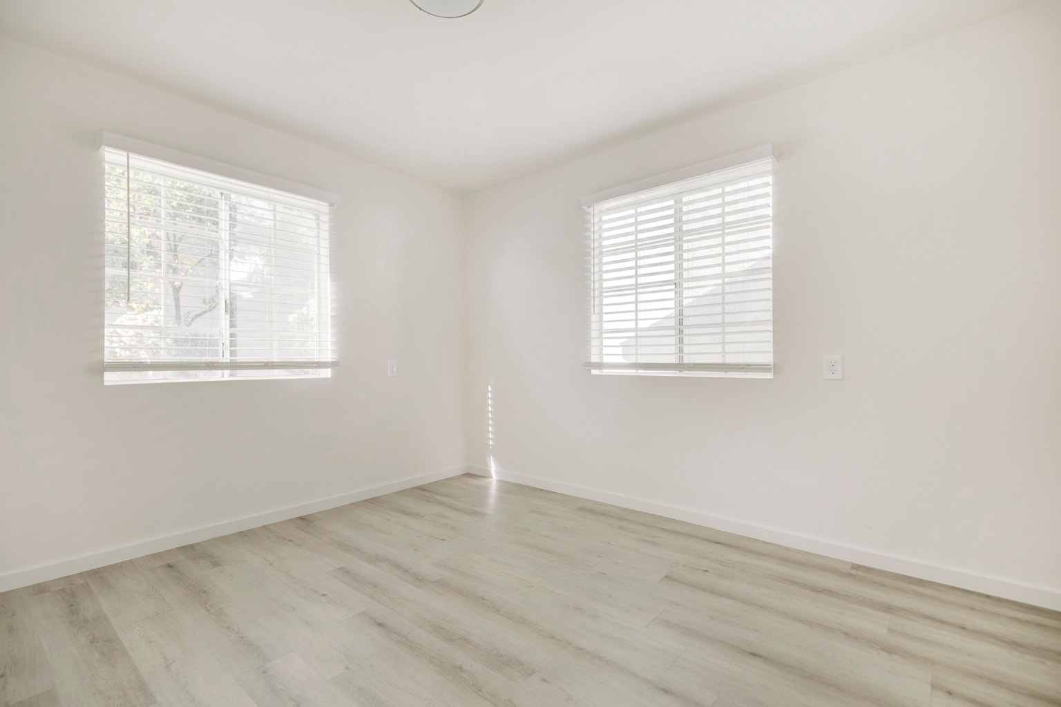 Building Photo - 1444 Bruce Ave