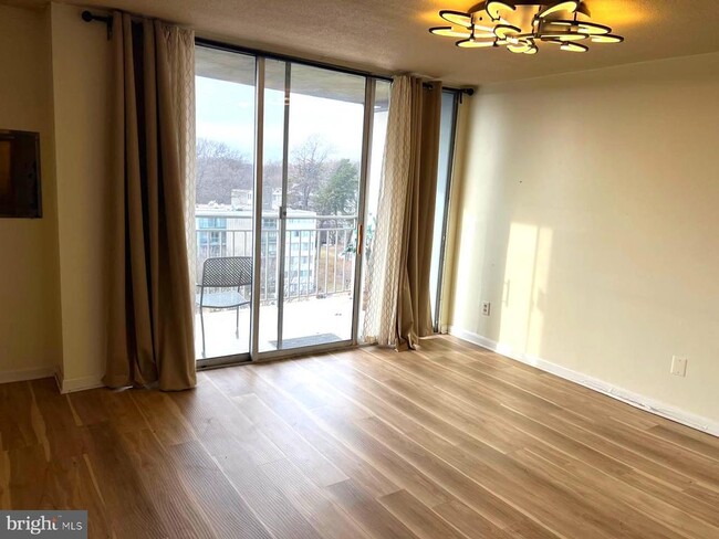 Building Photo - 1836 Metzerott Rd