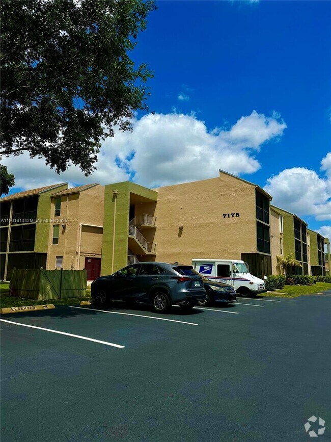 Building Photo - 7175 Orange Dr