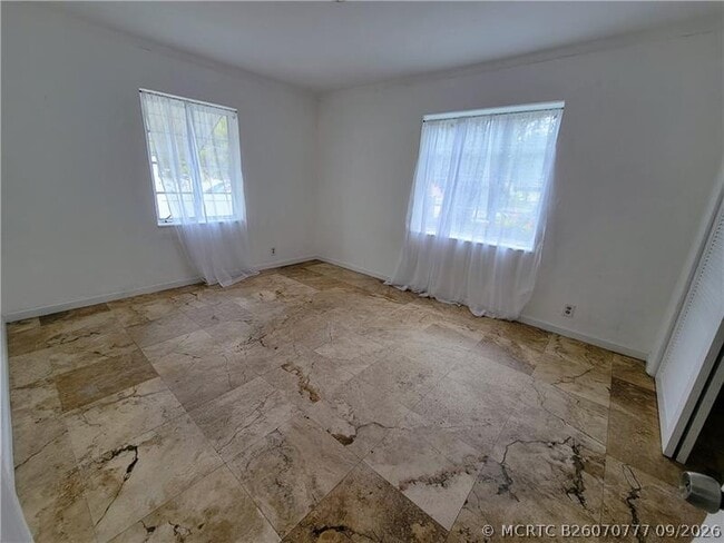 Building Photo - 2531 Funston St