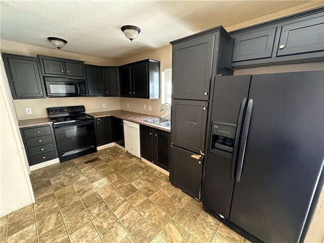 Building Photo - 7016 Blueberry Ridge SE