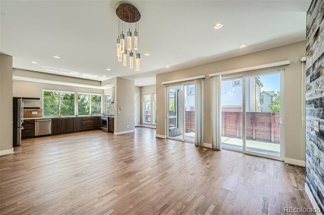 Building Photo - 6633 Avrum Dr