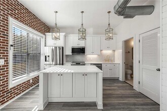 Building Photo - 791 Wylie St SE