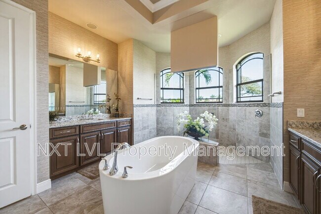 Building Photo - 1406 Cape Coral Pkwy W
