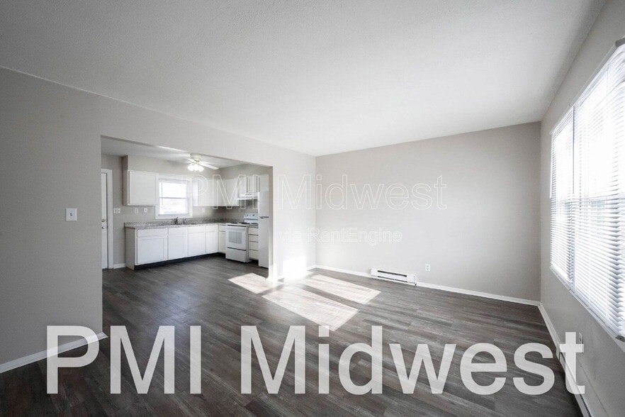 Building Photo - 4881 S 300 W