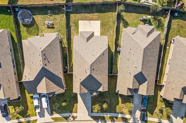 Building Photo - 31423 Elkcreek Bend Dr