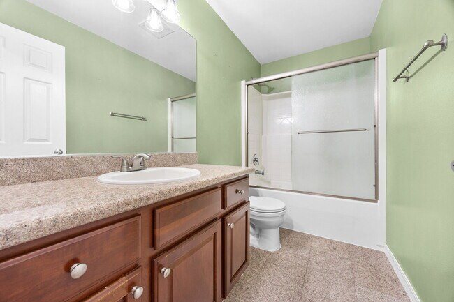 Building Photo - **NO SHOWINGS!! We have an application already on this property** This beautiful light filled hom...