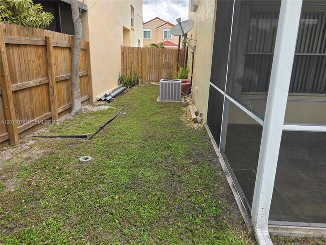 Building Photo - 6178 Buena Vista Dr