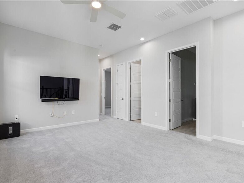 Loft Entertainment Room - 5053 E Anderson Dr