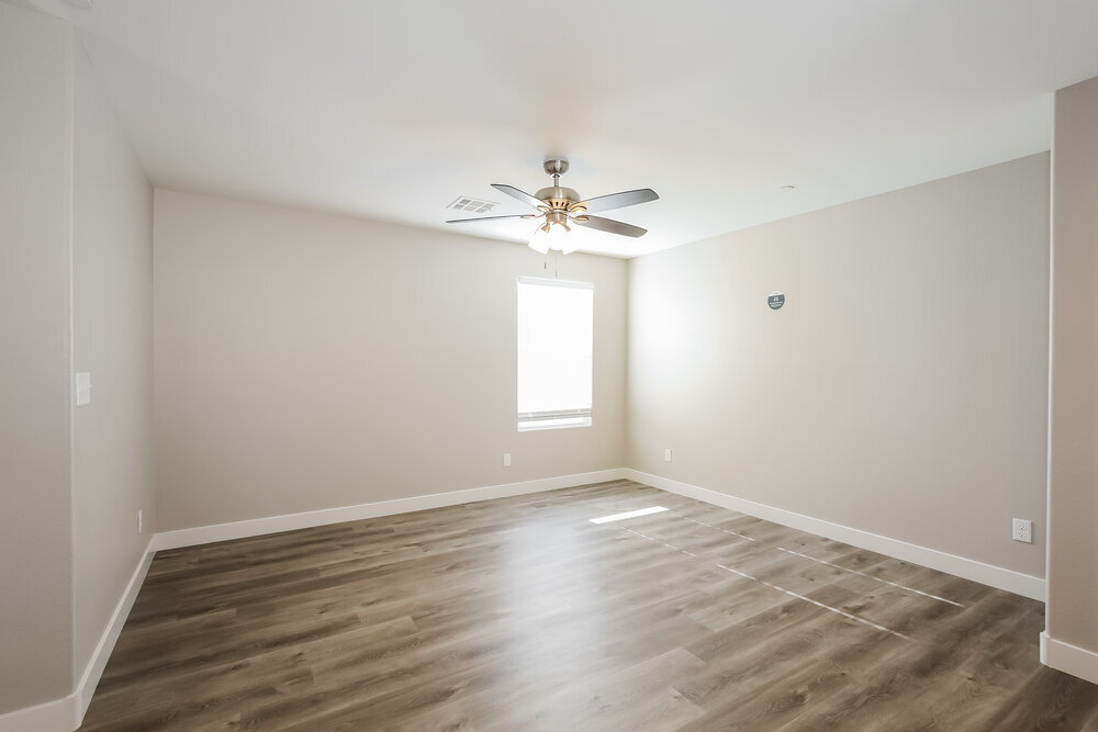 Building Photo - 1077 Water Cove St