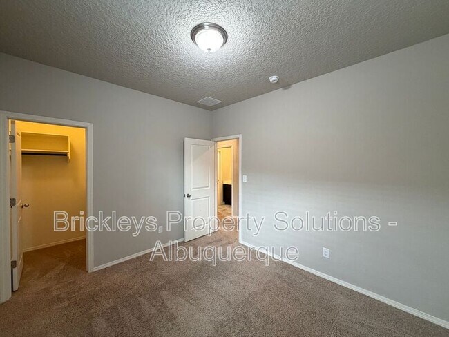 Building Photo - 7005 Silver Moon Rd