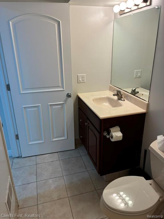 Building Photo - 3121 Cherry Tree Ln