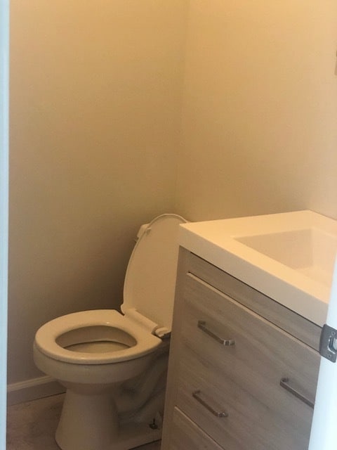 Building Photo - 3 Bedroom 2.5 bath w/1 car garage - Country Estates