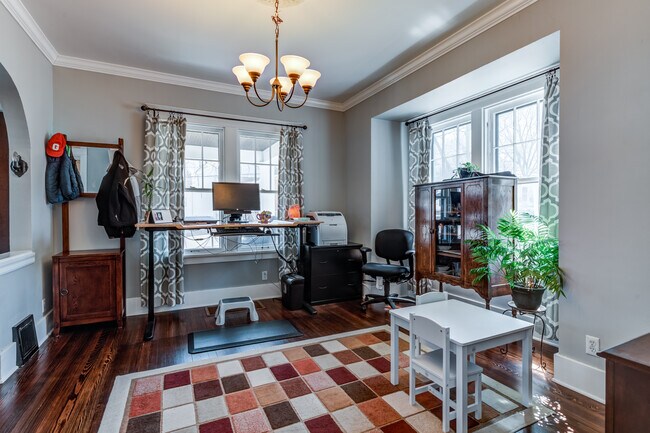 Building Photo - 2825 Burgess Ave